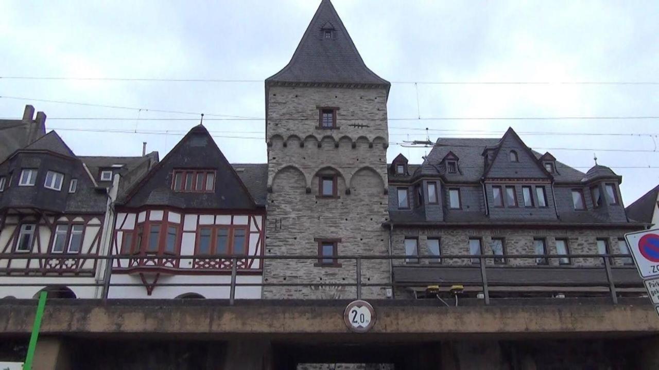 Kranenturm Hotel Bacharach Exterior photo